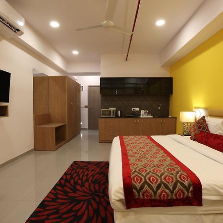Hotel Downtown Gandhinagar Exterior photo