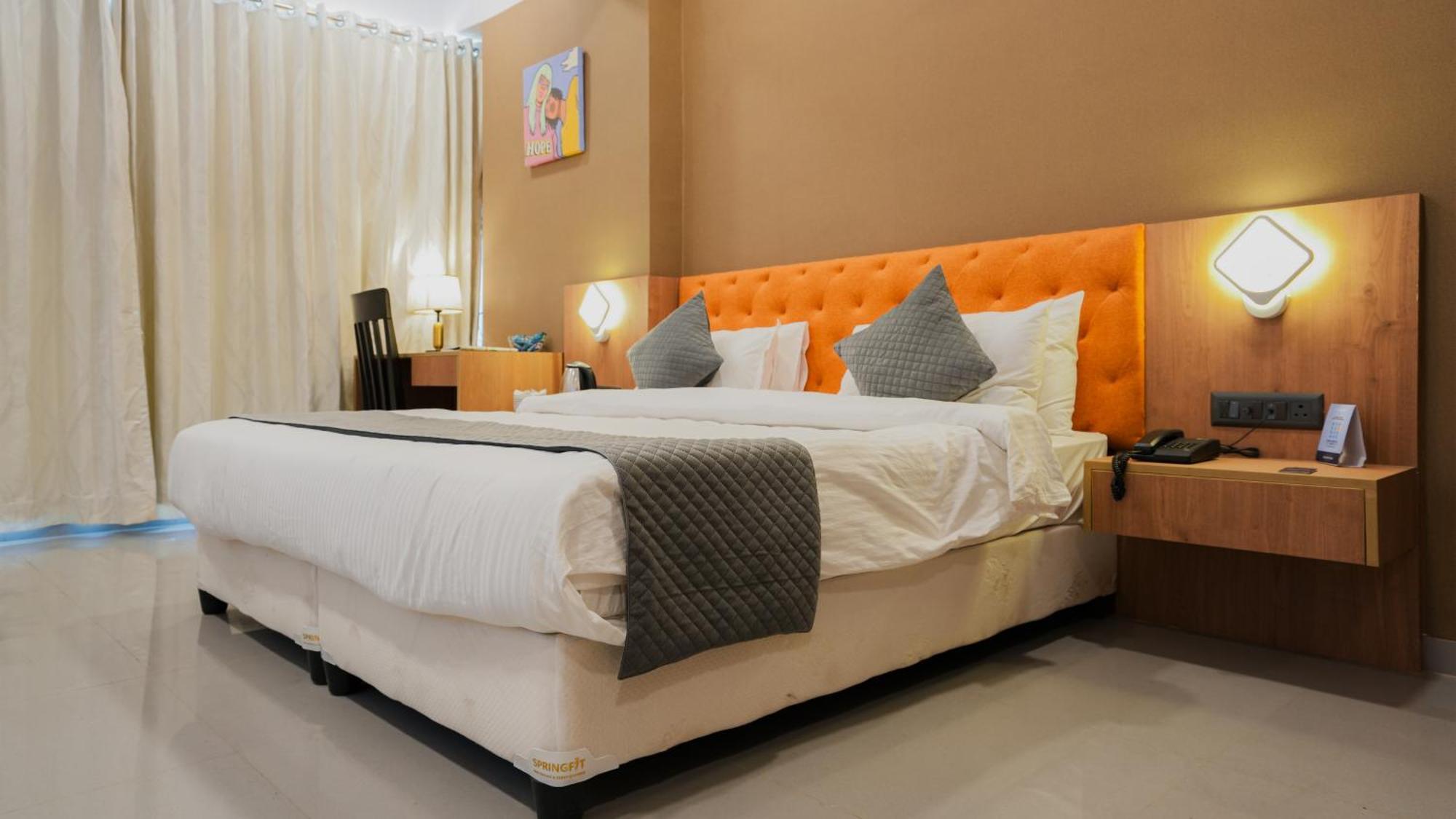 Hotel Downtown Gandhinagar Exterior photo